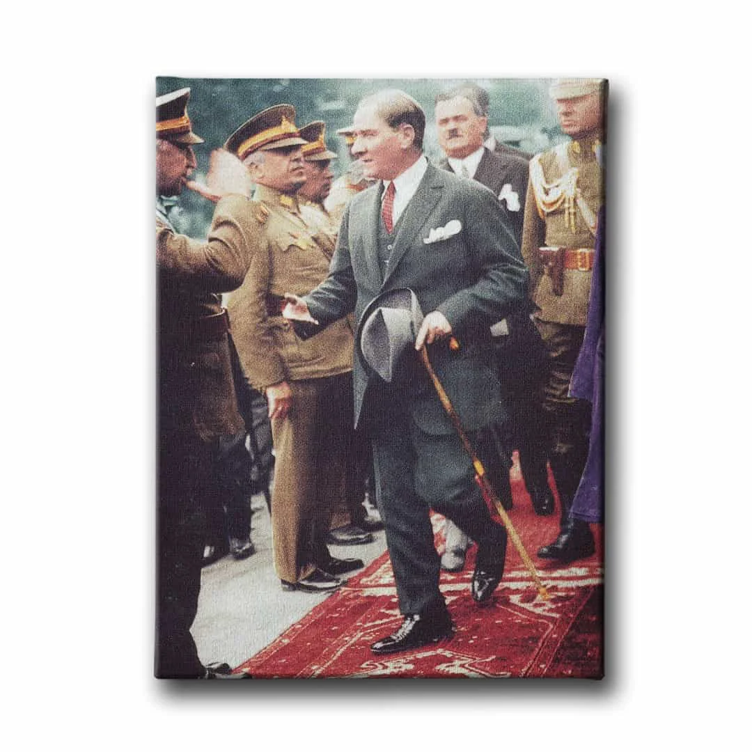 Selamlarken Ataturk Kanvas Tablo